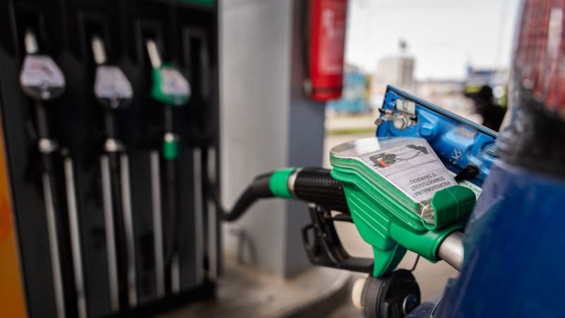 Na emisní povolenky české domácnosti nedosáhnou. Jak lze vydělat na očekávaném zdražení?