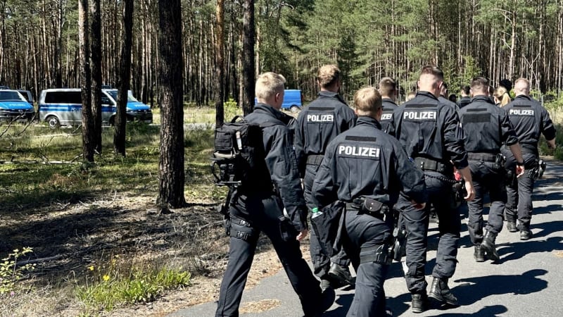 Tragické úmrtí českého chlapce v Německu: Pitva odhalila příčinu, roli mohl hrát poslední vlak